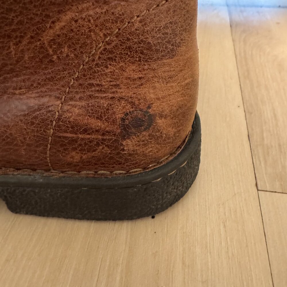 Men's Born Chukka Boot. Size 10. - Picture 3 of 5